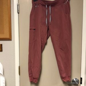 Figs Mauve Zamora Joggers. Size Large